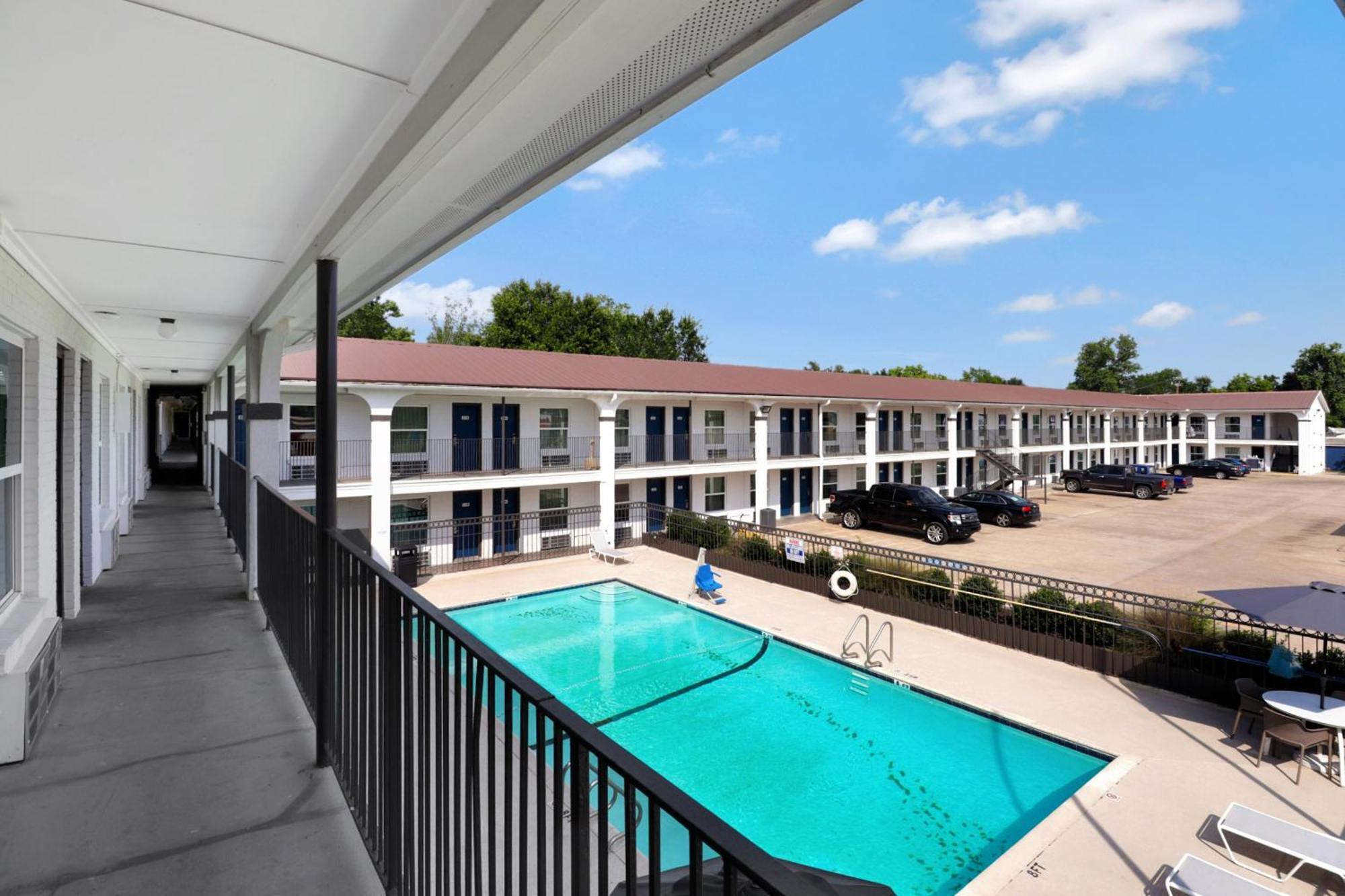 Motel 6-Bryan, Tx - University Area Exterior photo