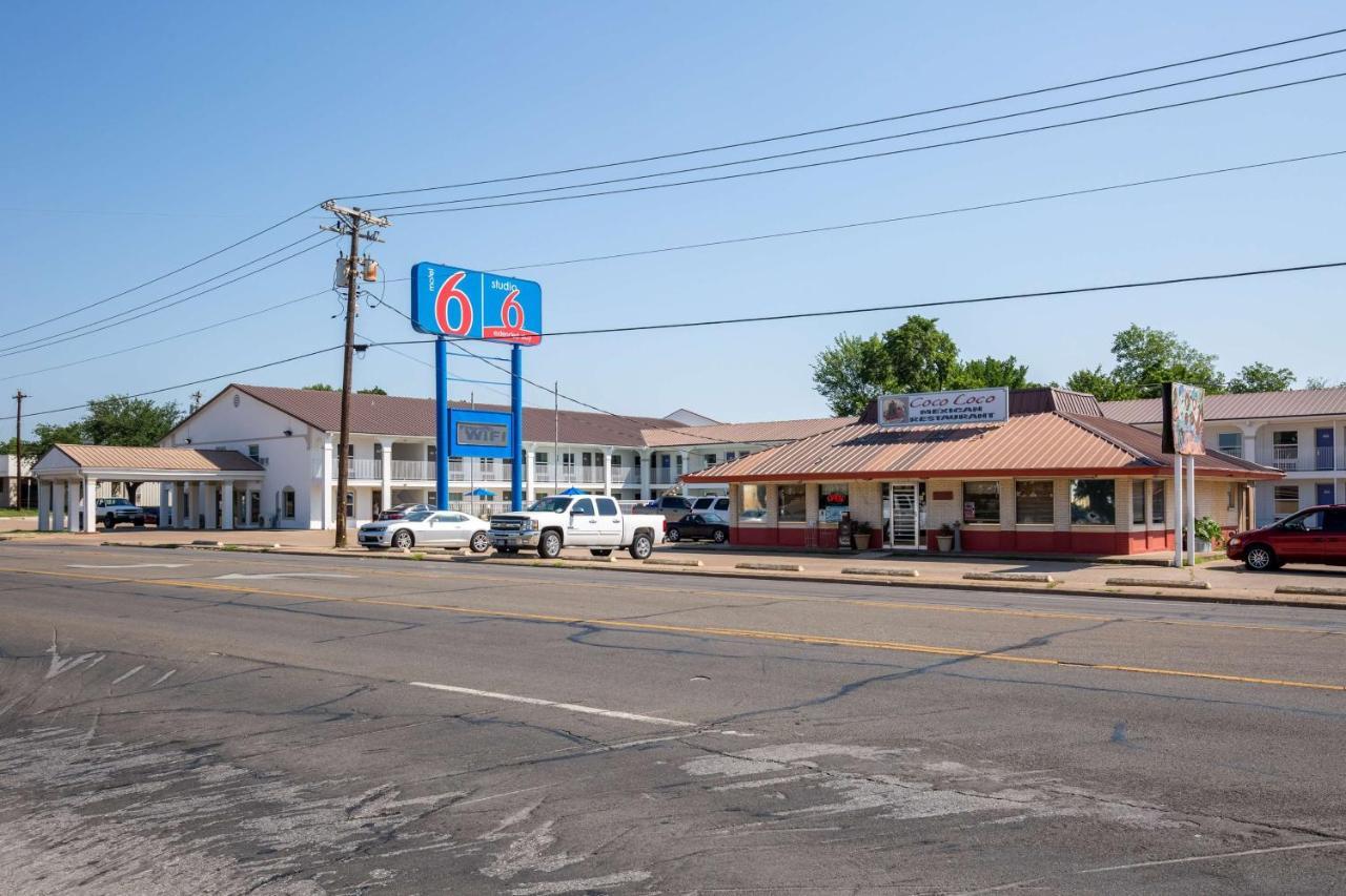 Motel 6-Bryan, Tx - University Area Exterior photo